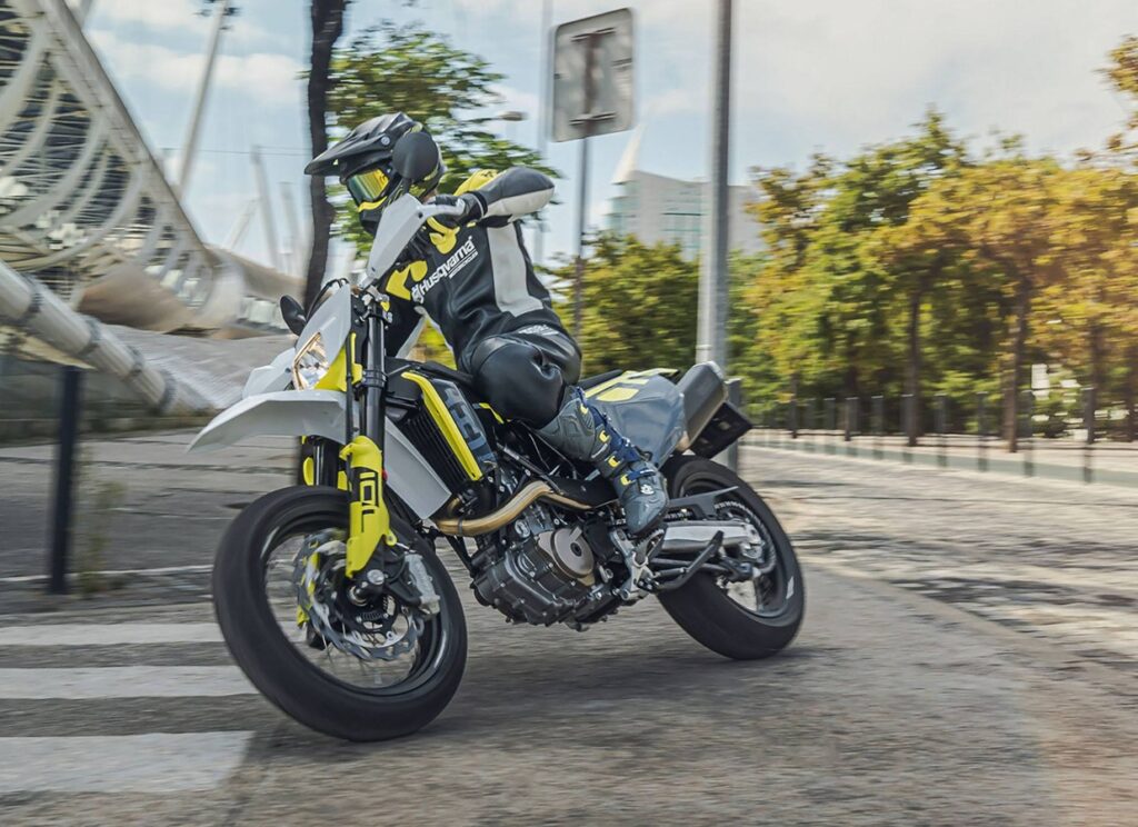 Husqvarna Supermoto Dirt Bike