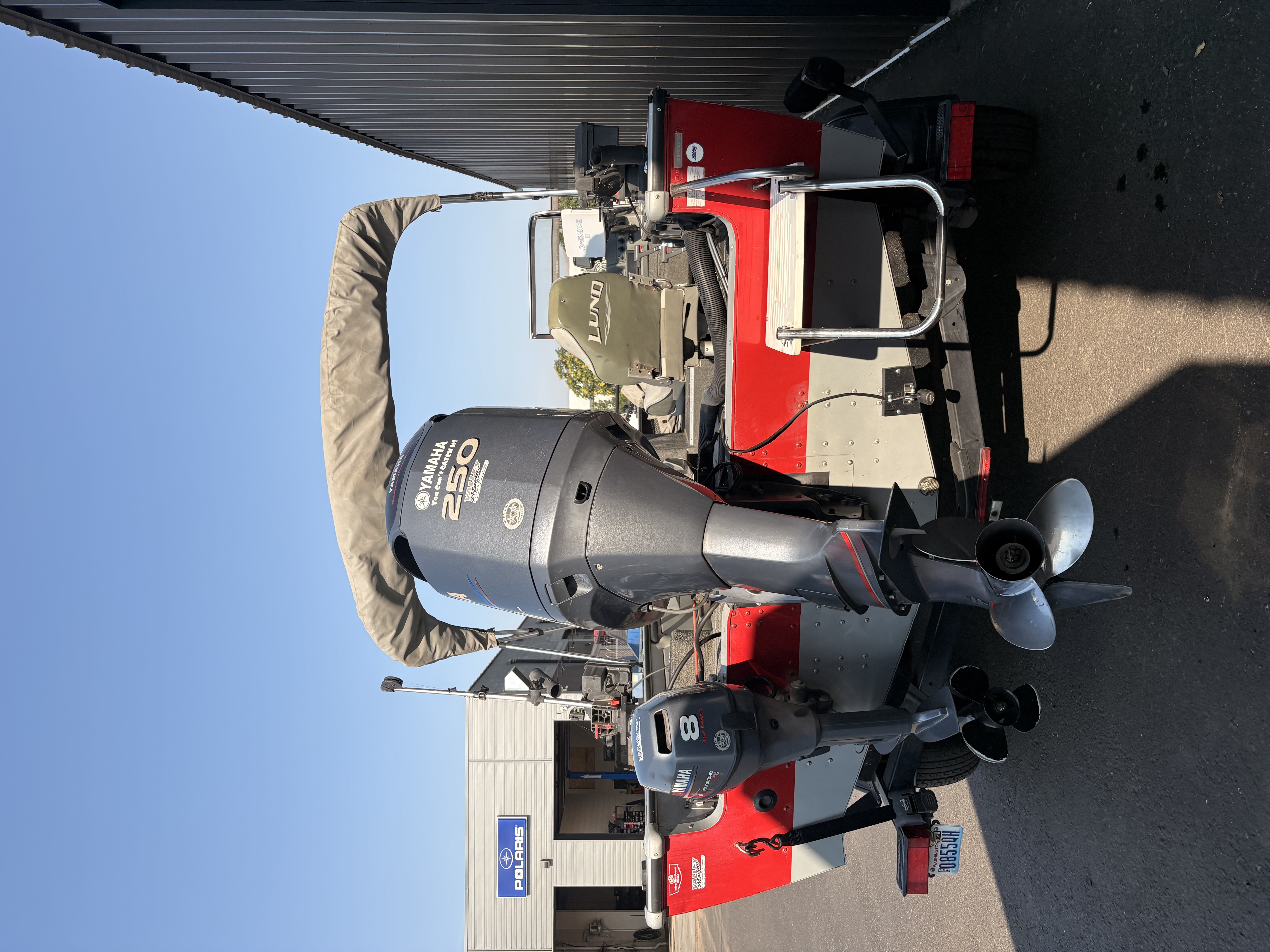 2003 LUND PRO V MAGNUM CONSIGNED