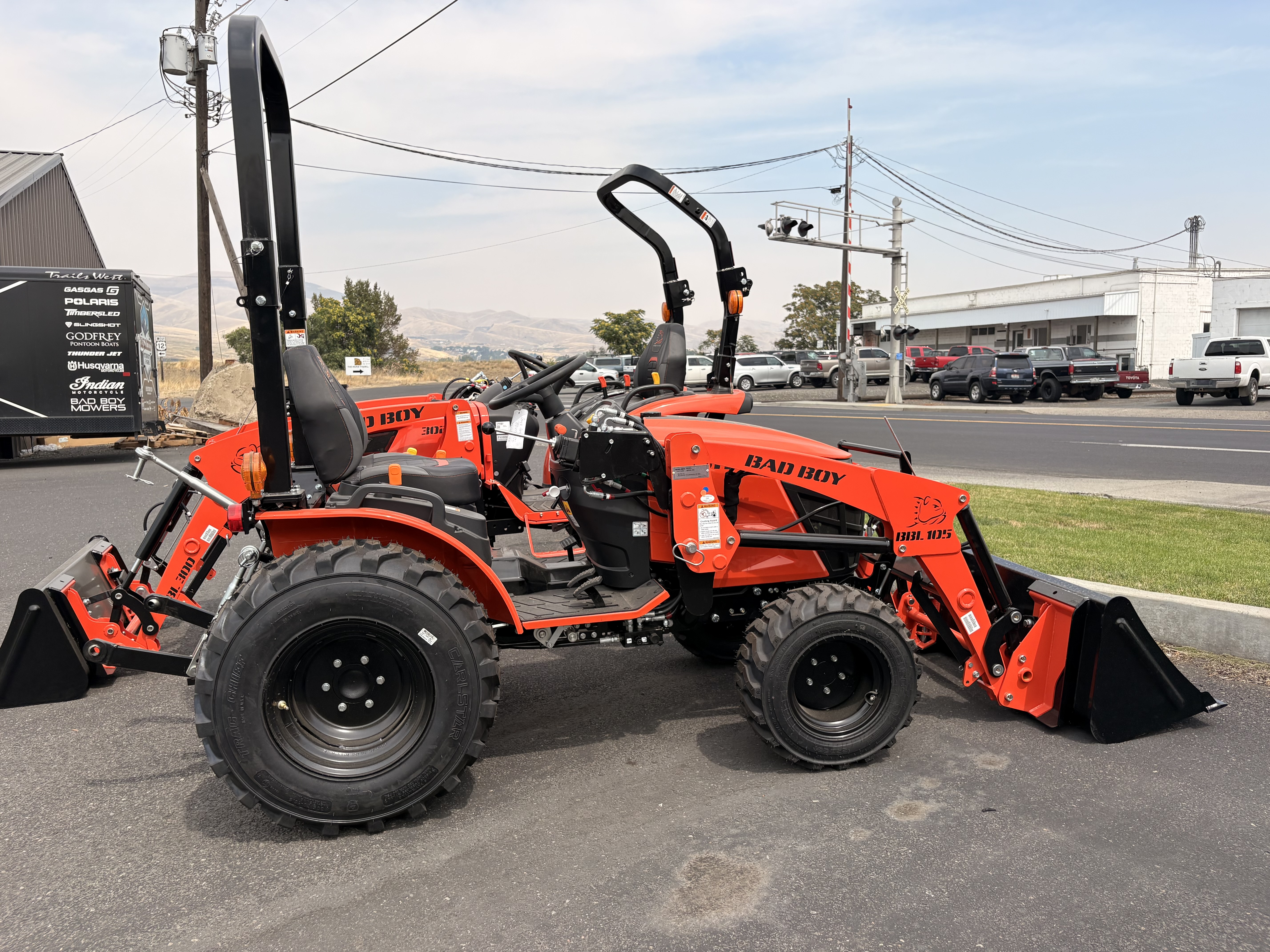 2026 BAD BOY 1025HIL w/Loader Tractor