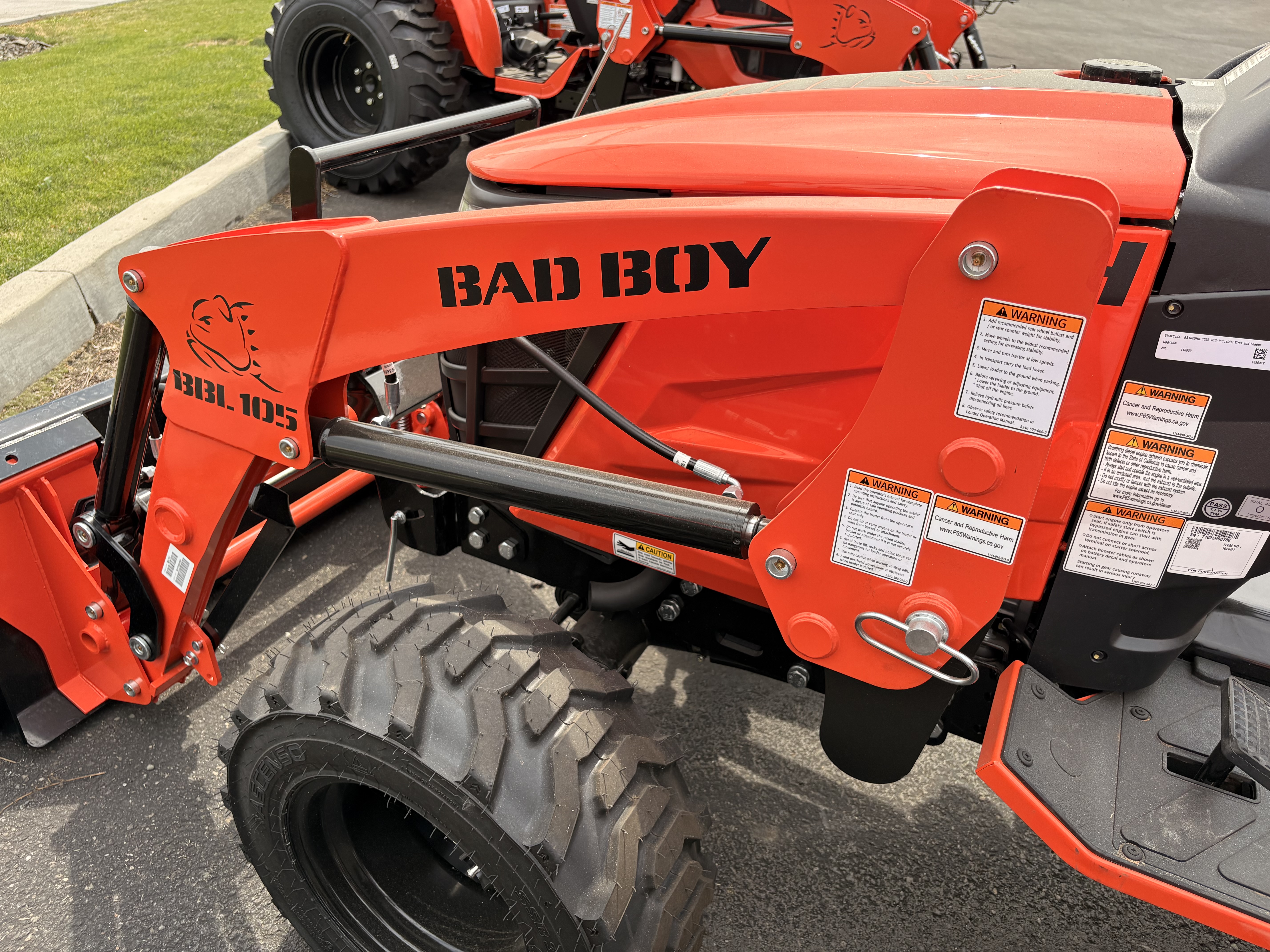 2026 BAD BOY 1025HIL w/Loader Tractor