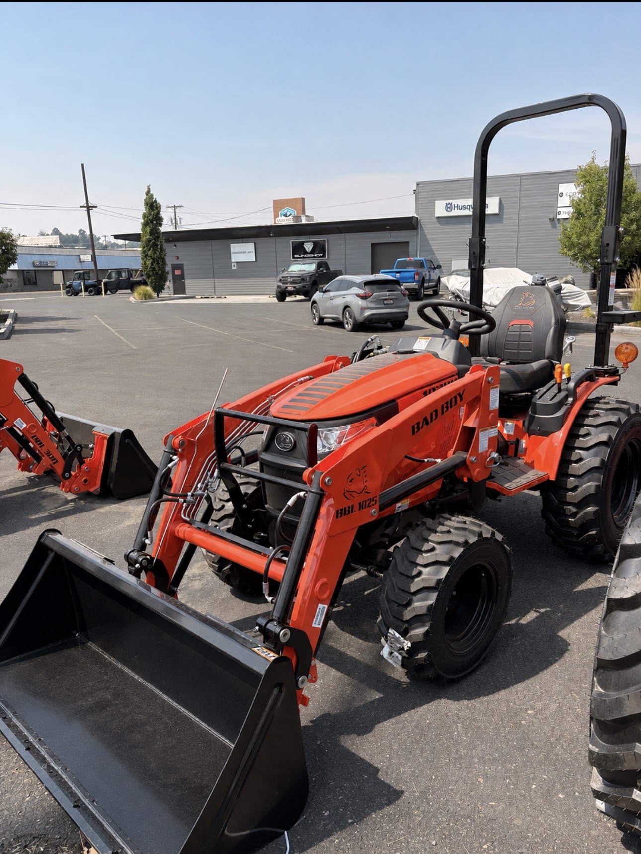 2026 BAD BOY 1025HIL w/Loader Tractor