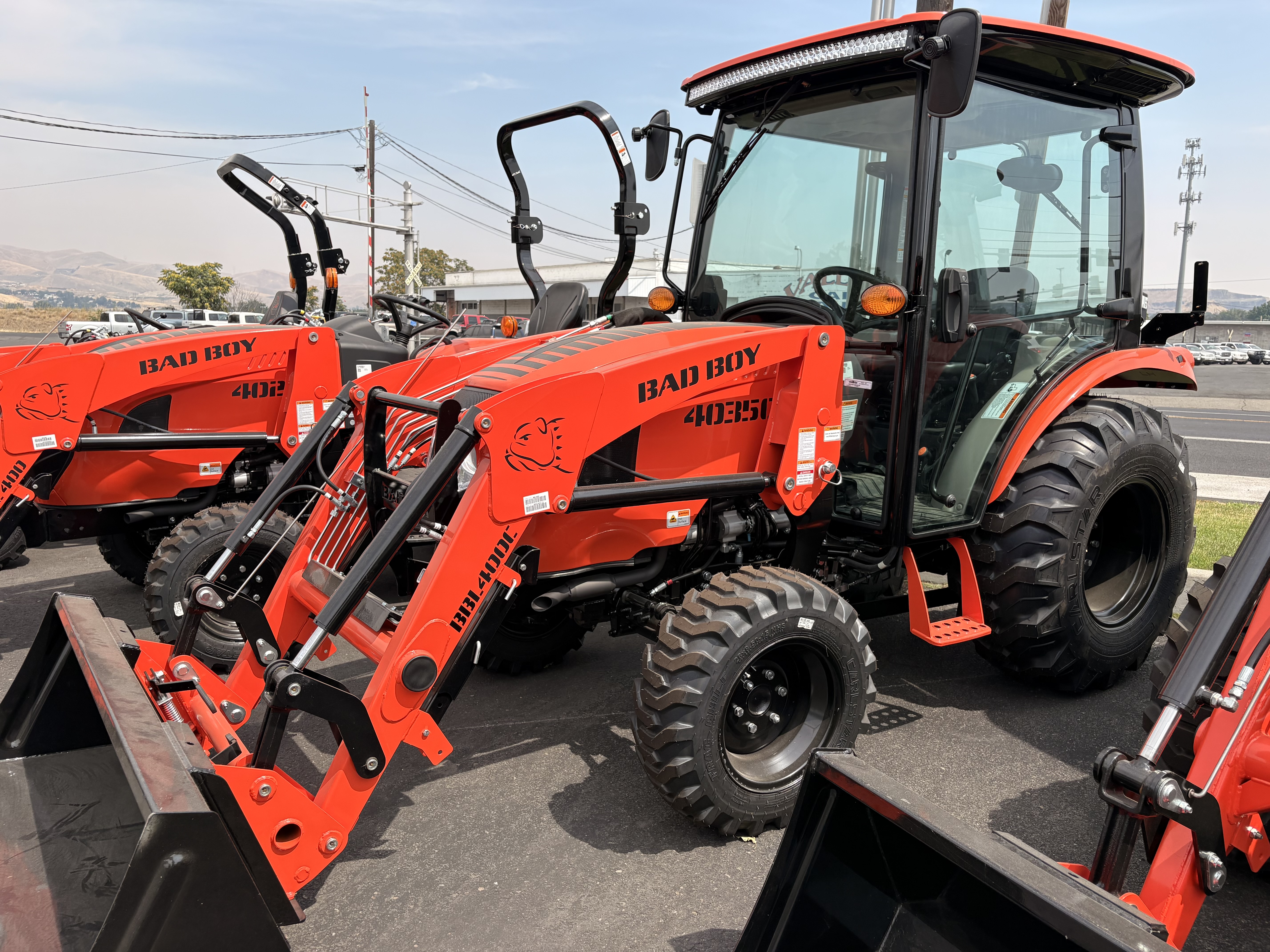 2026 BAD BOY 4035CHIL w/500 Loader Tractor
