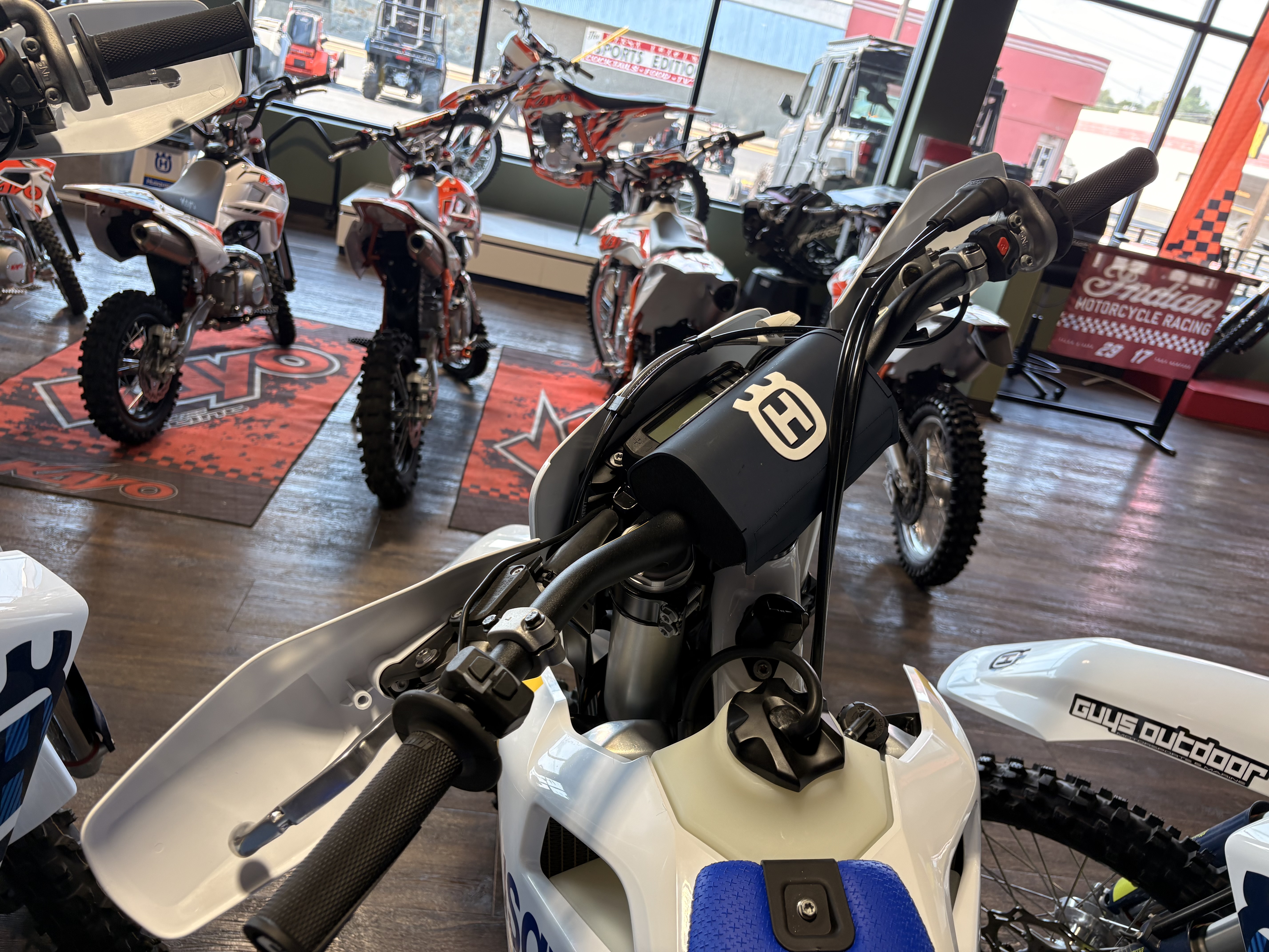 2027 Husqvarna TE 300 Motorcycle