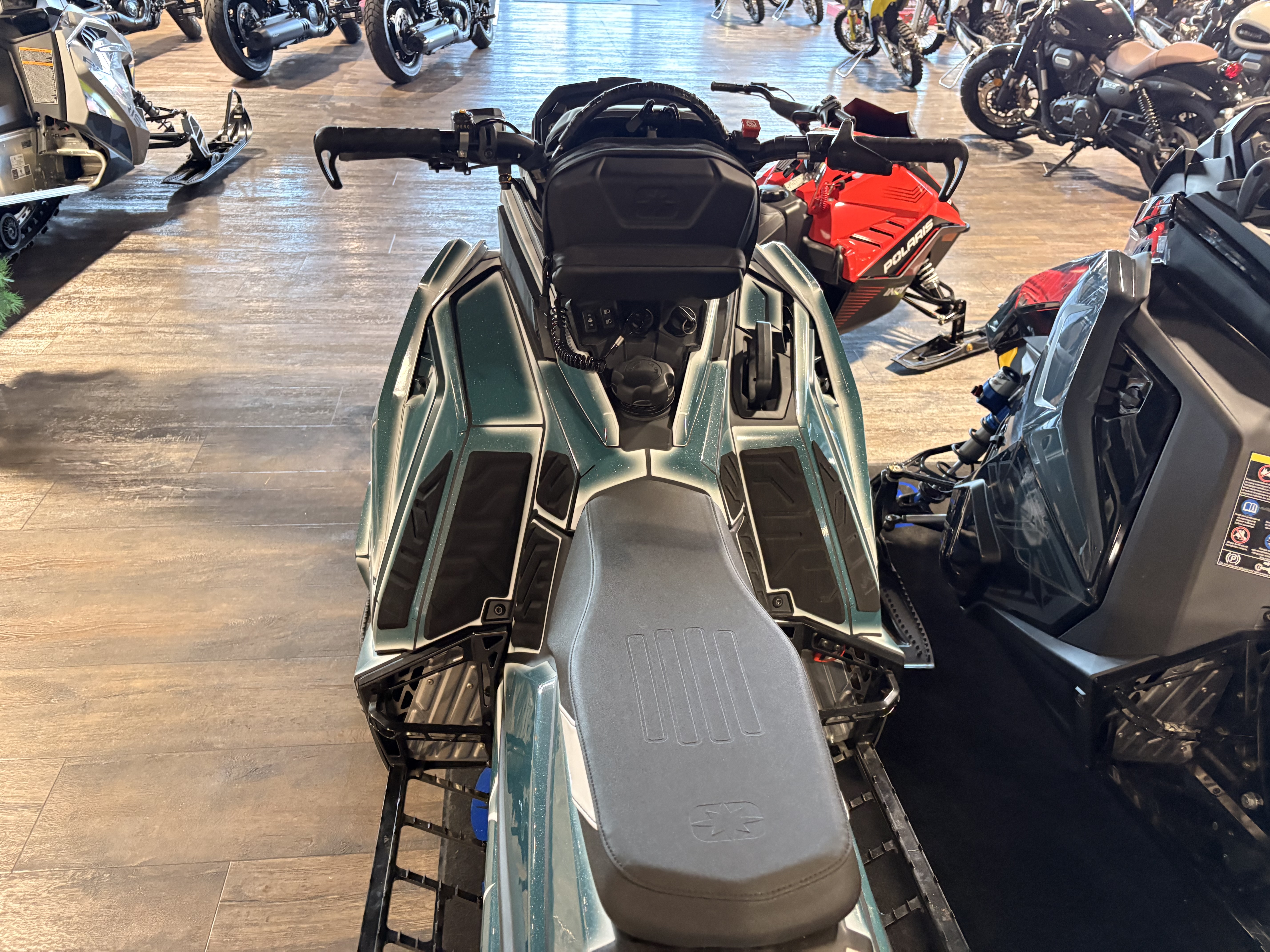 2026 POLARIS BOOST RMK KHAOS 165 SNOWMOBILE