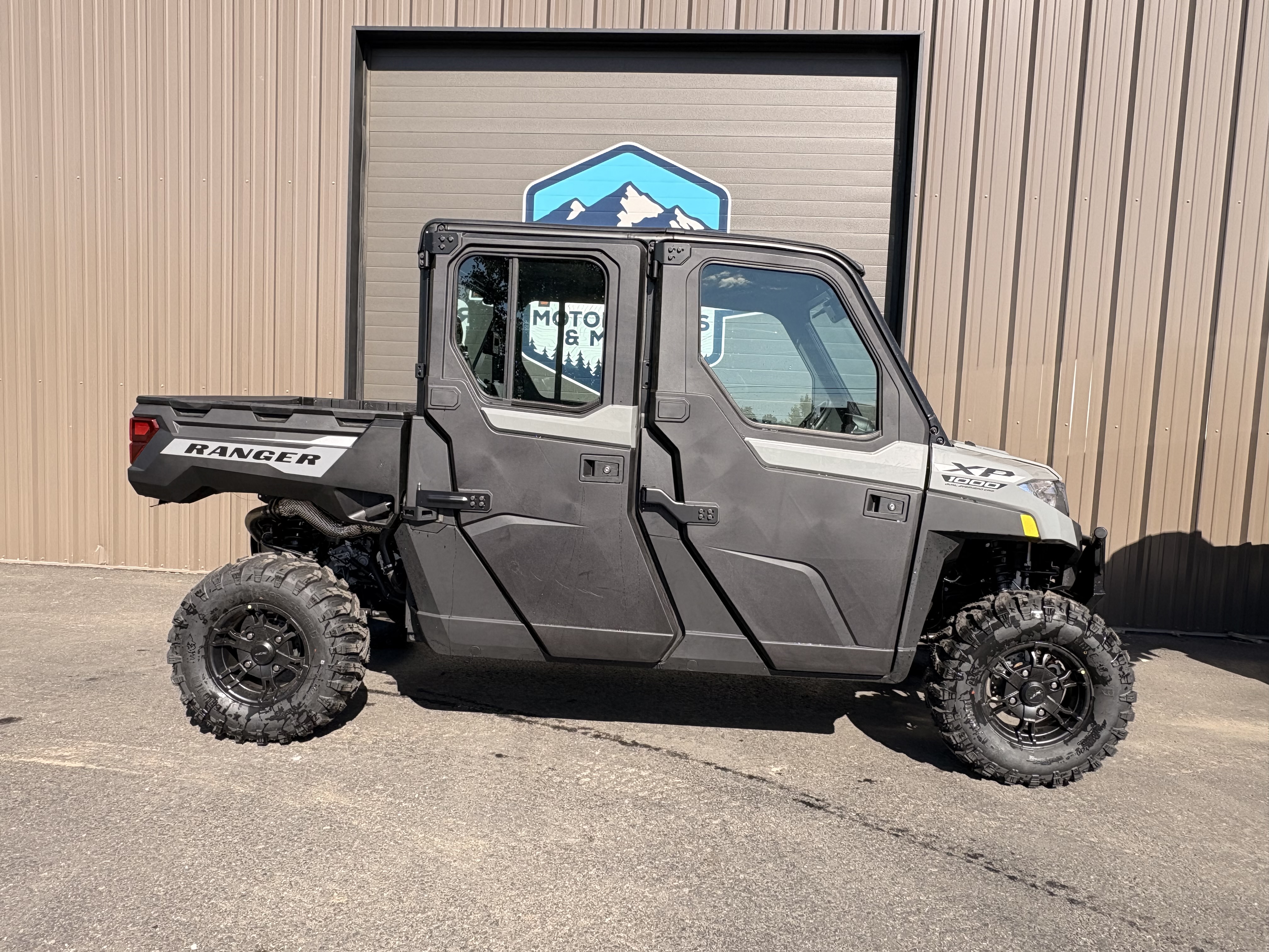 2027 Polaris RANGER CREW XP 1000 CAB UTILITY VEHICLE