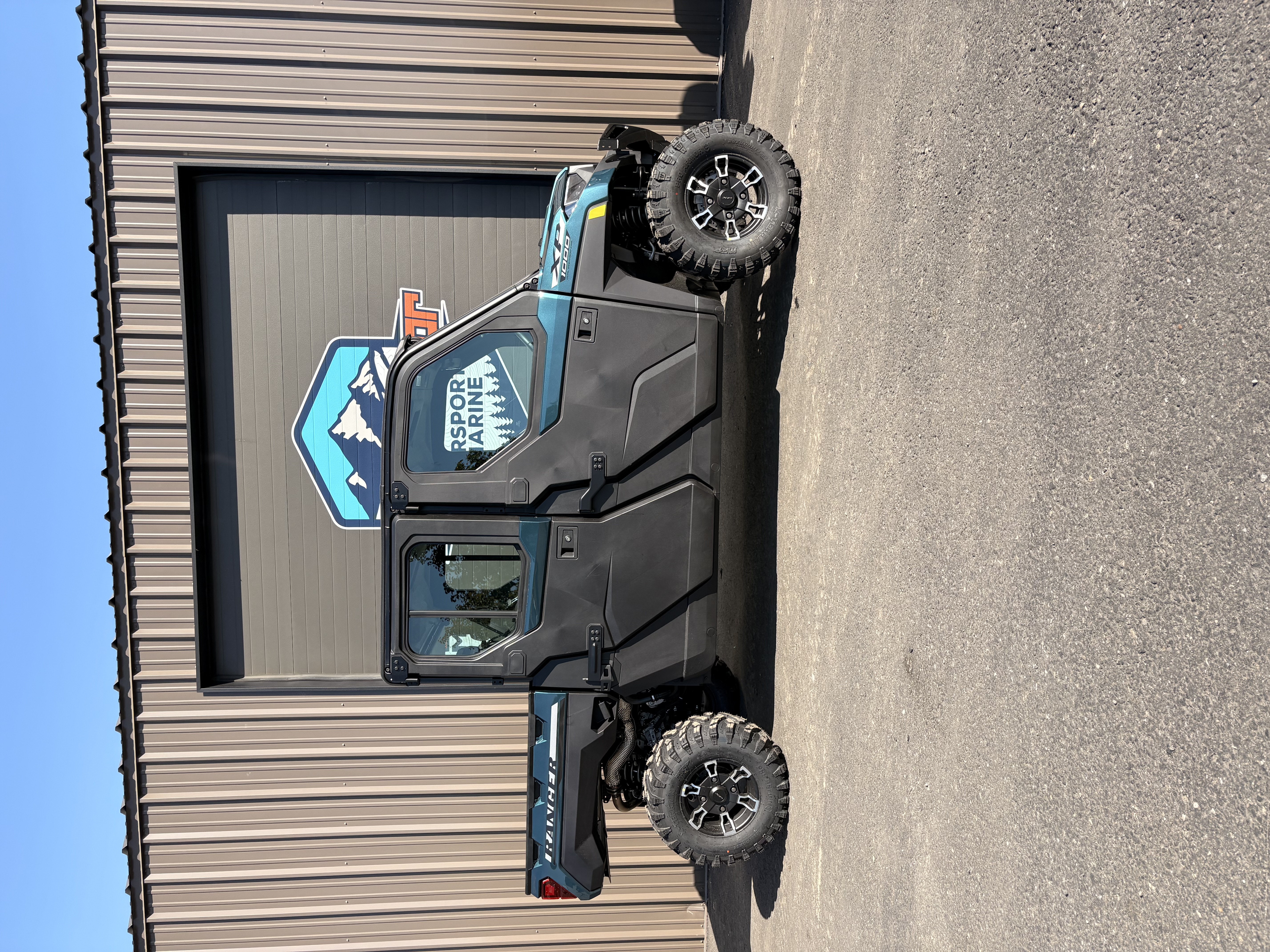 2027 Polaris RANGER CREW XP 1000 NorthStar Premium Side x Side
