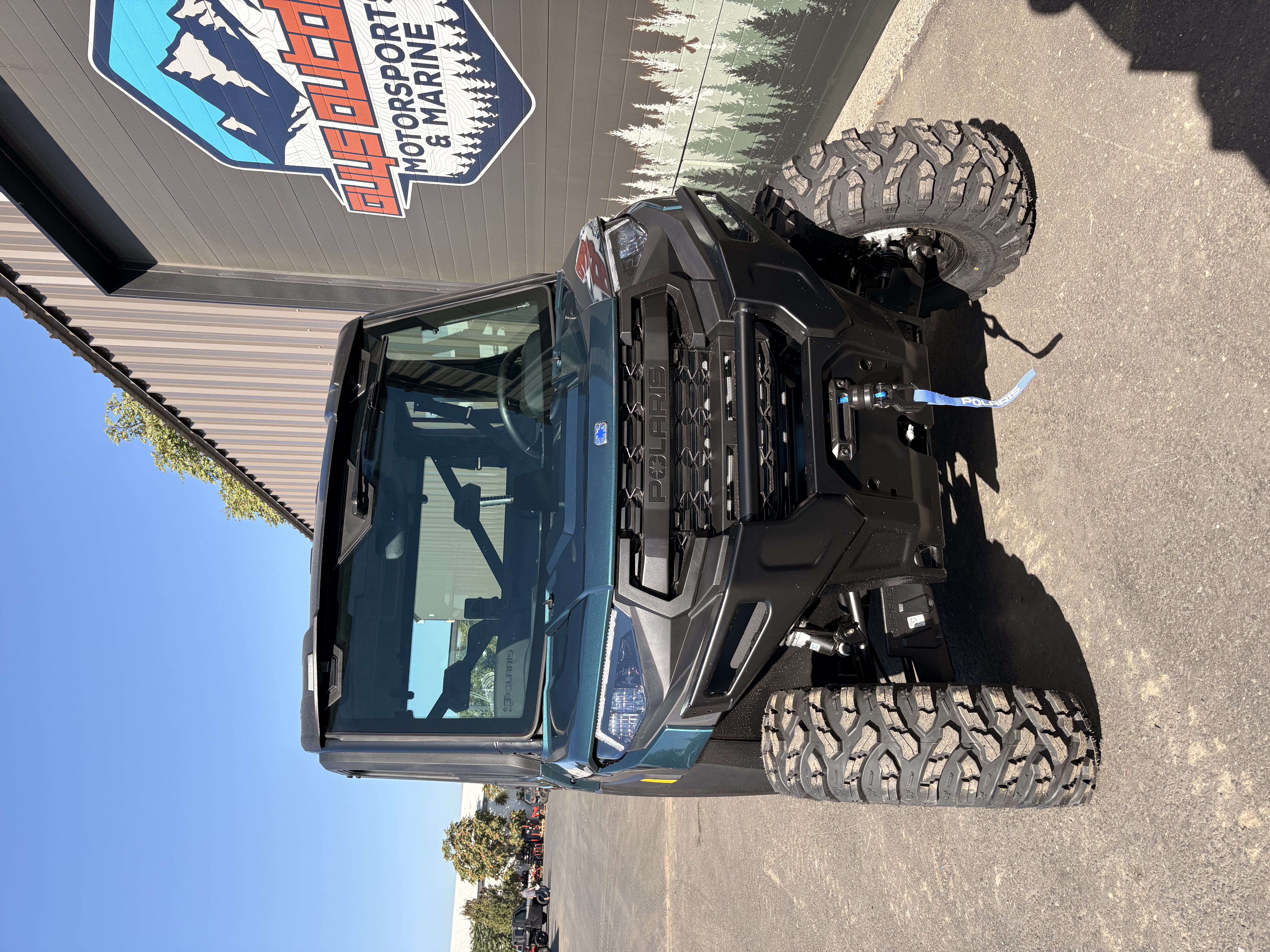 2027 Polaris RANGER CREW XP 1000 NorthStar Premium Side x Side