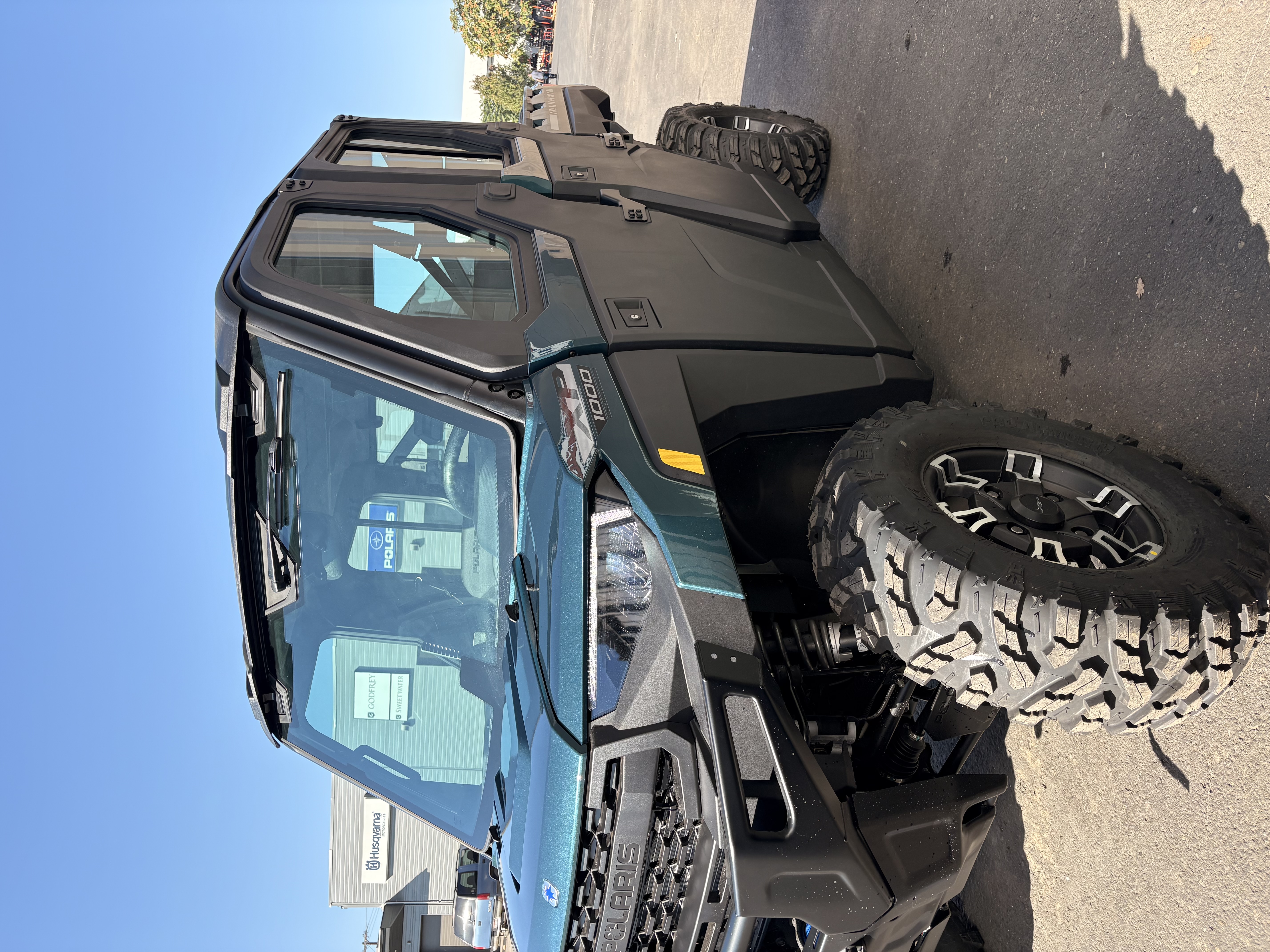 2027 Polaris RANGER CREW XP 1000 NorthStar Premium Side x Side